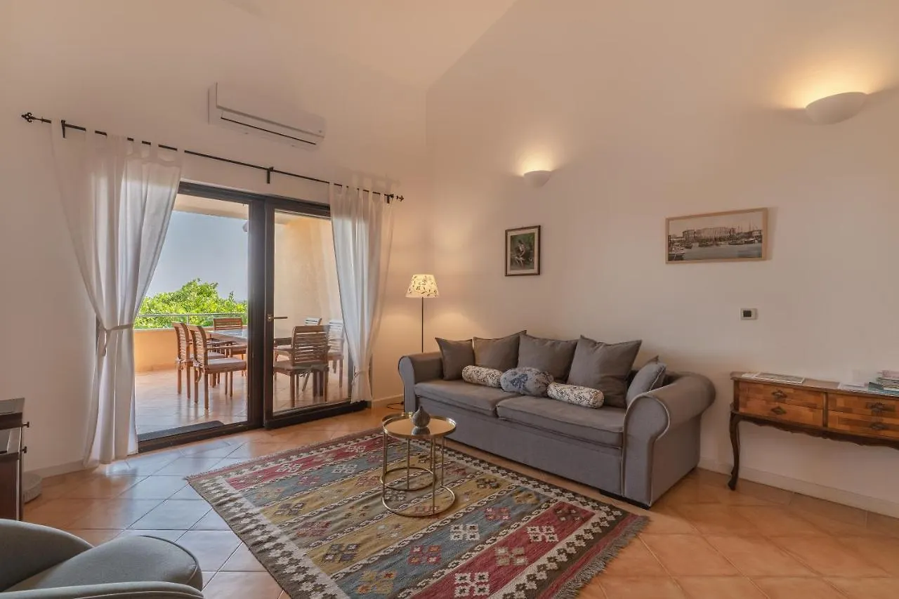 Willa House Ruzmarin Kaštelir